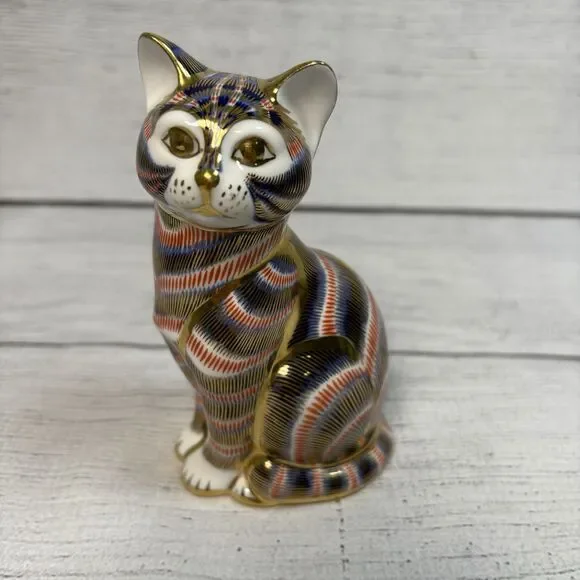 Royal Crown Derby Imari Decorated Cat Figurine English Bone China 5” Tall - Picture 1 of 6